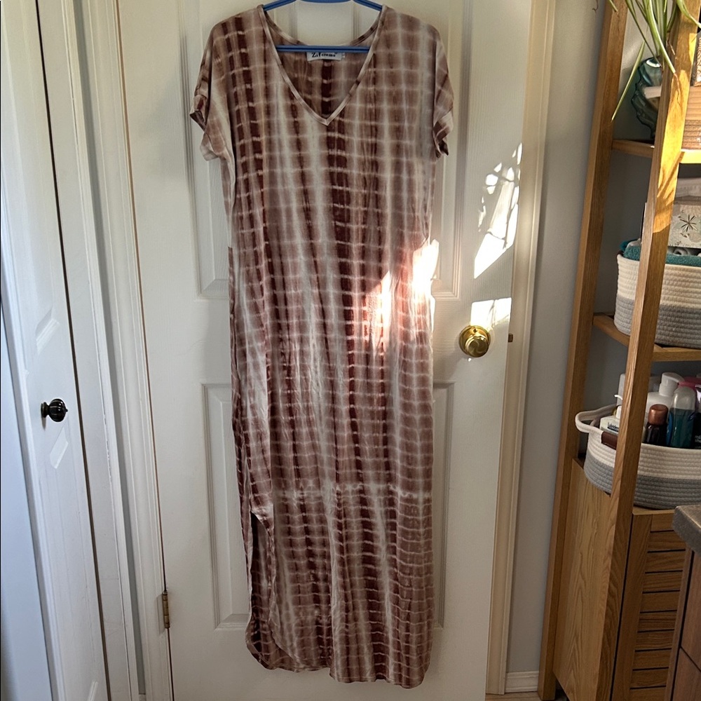 3/$25 Brown and Cream Maxi Dress